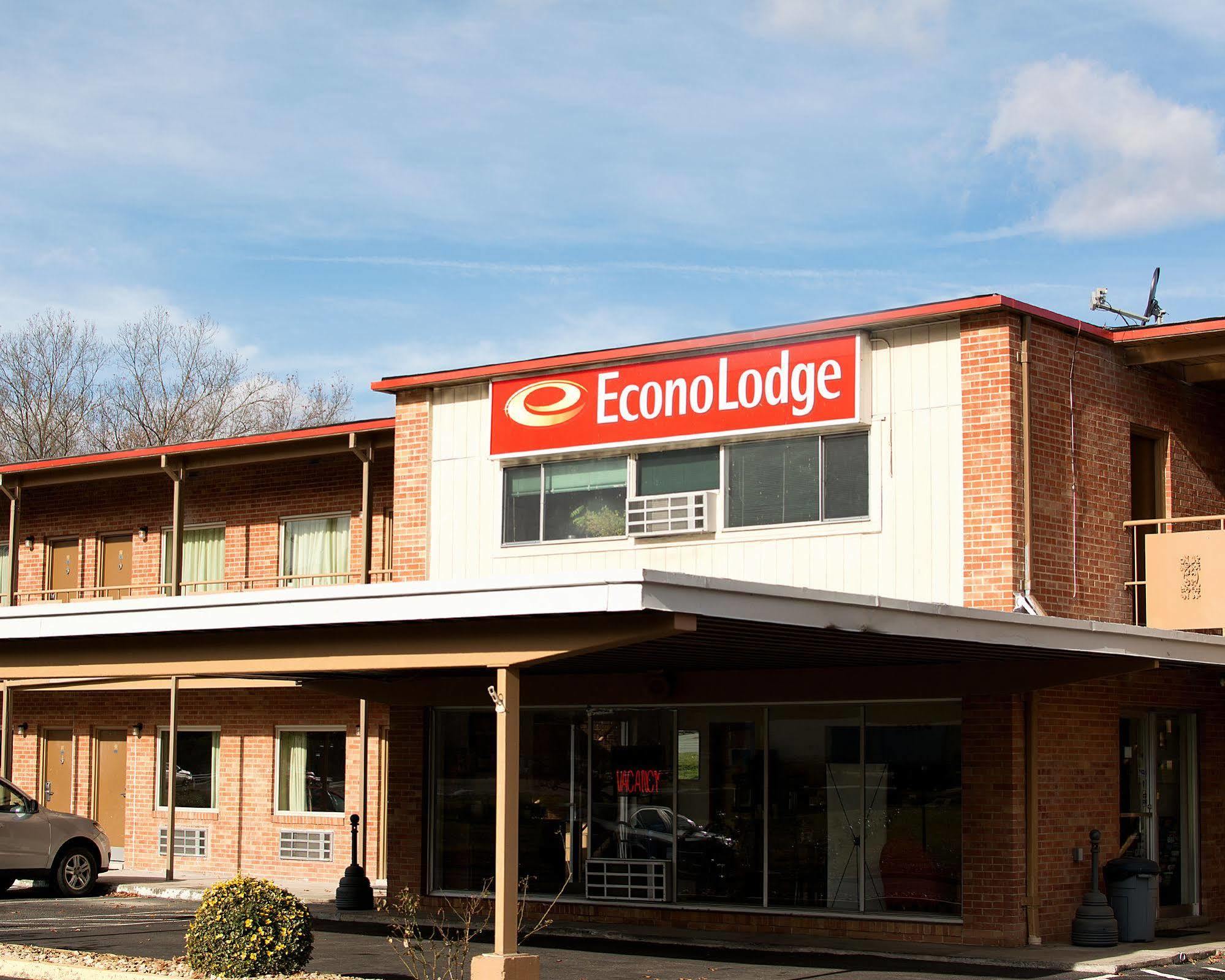 Econo Lodge Lexington Downtown Near I-81 Экстерьер фото